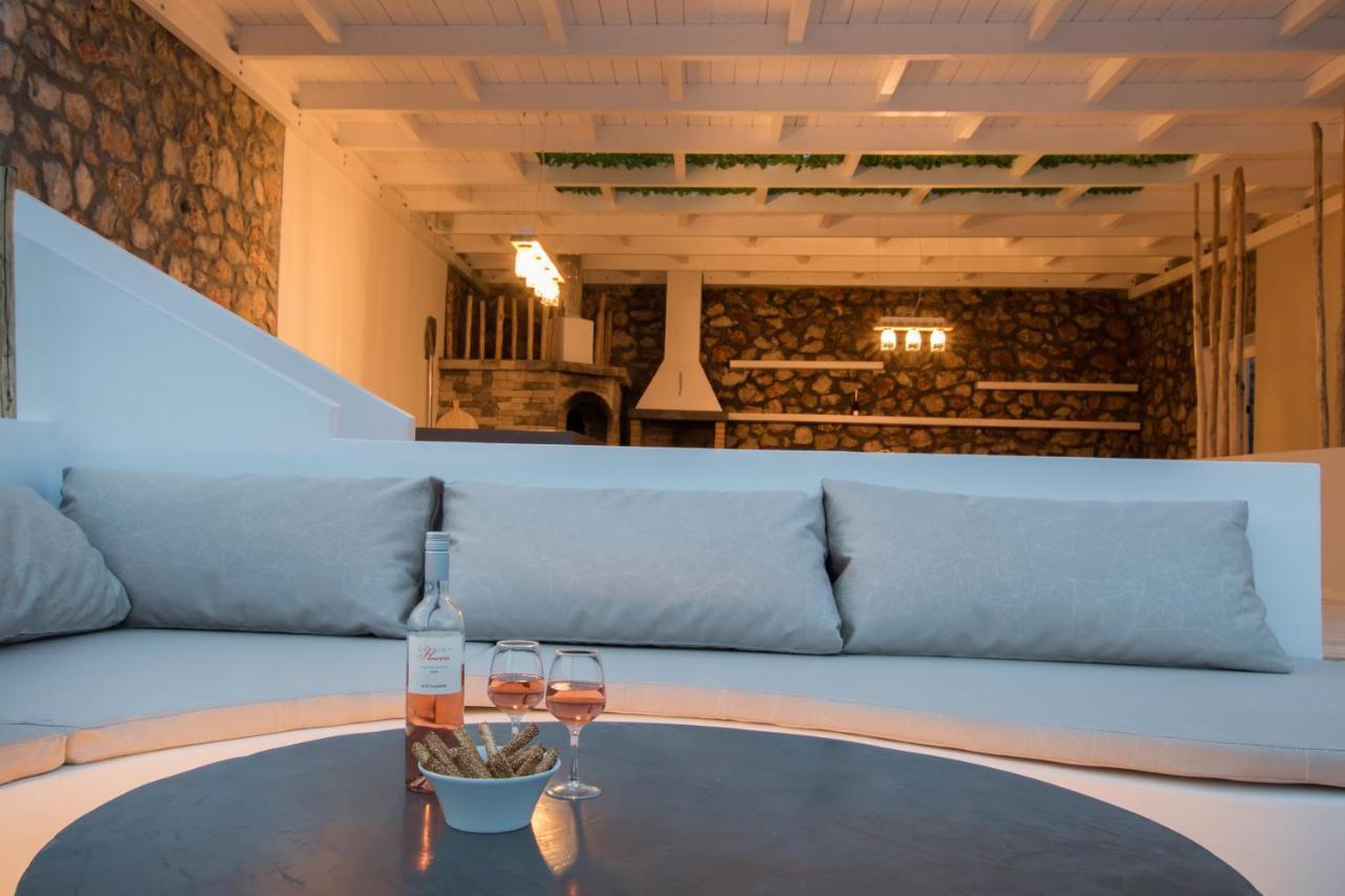 Theros Luxury Villas Damatria 외부 사진